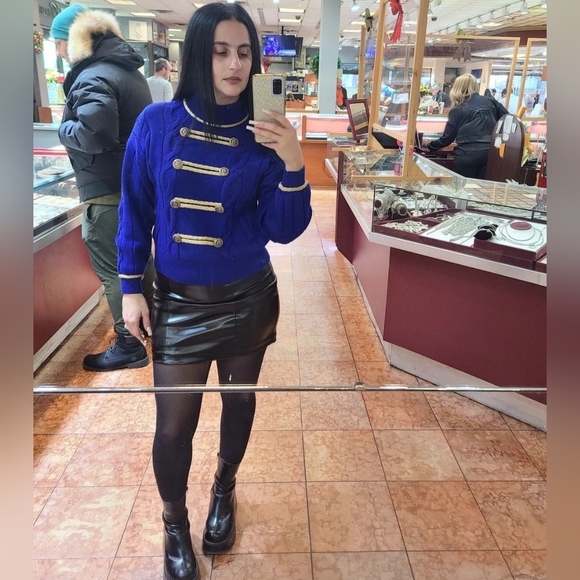 St. John Collection - Picture 2 of 6